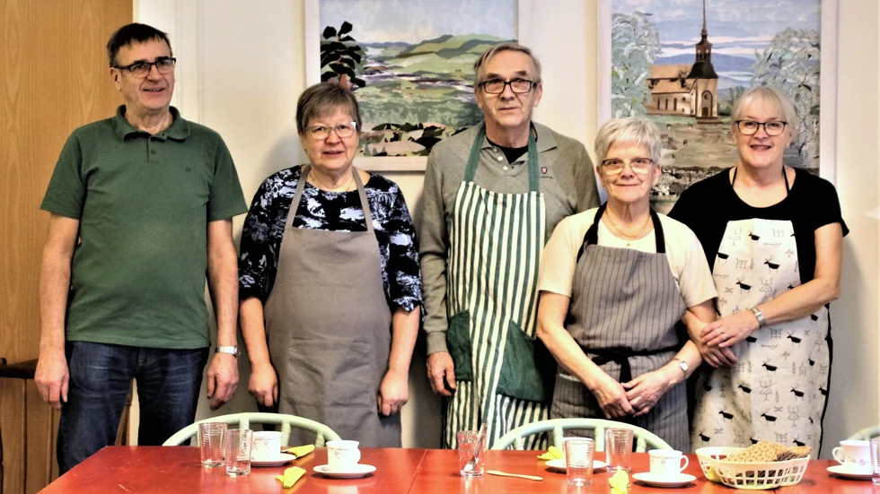 PRO Överkalix medlemmar som serverade lunch: Dan Eriksson, Barbro Nilsson, Gösta Jönsson, Kerstin Roslund, och Anna-Lena Eriksson. 