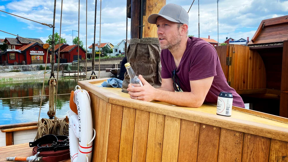 John Strand har varit engegerad i Wetsera till och från sedan föreningen Wetseras vänner köpte fartyget. Nu kommer han och hans företag arrendera fartyget och erbjuda viss servering ombord.