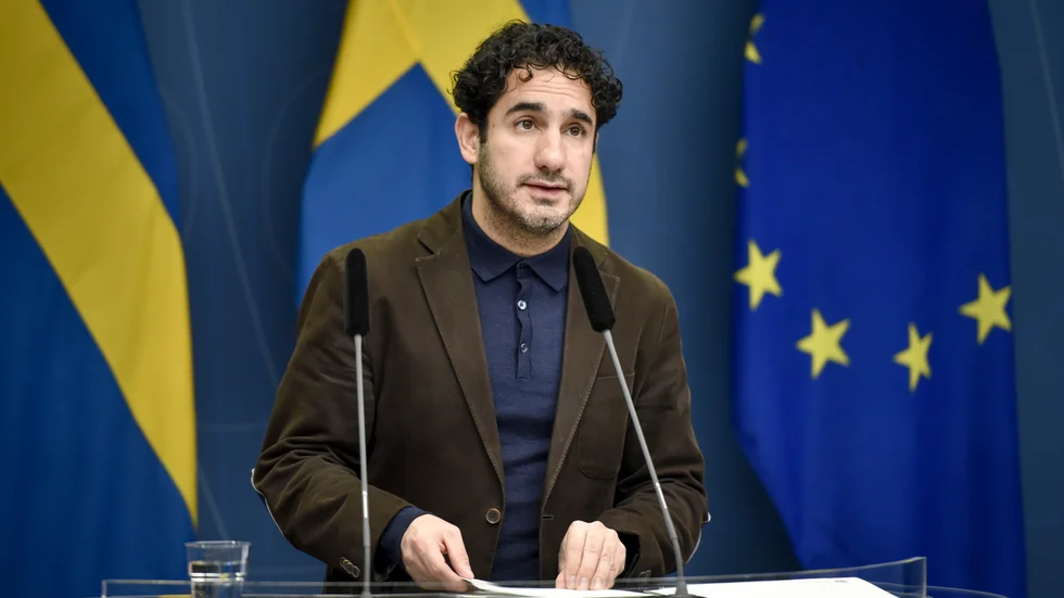 "Spelberoende är ett folkhälsoproblem och innebär allvarliga konsekvenser för människors ekonomi och hälsa", säger socialförsäkringsminister Ardalan Shekarabi (S).