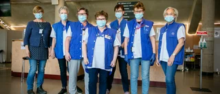De pausar pensionärslivet för att leda vaccinationen – 90 procent är pensionerade sjuksköterskor
