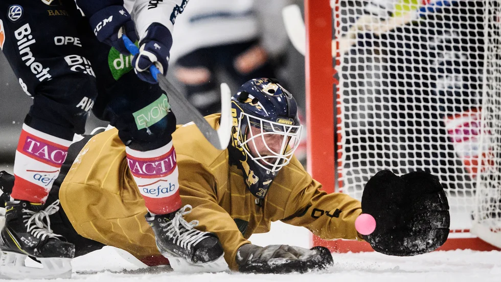 Målvakten Anders Svensson i en av sina sista matcher med Edsbyn. Arkivbild.