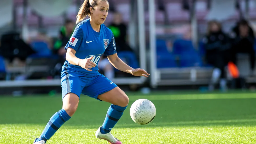 Felicia Saving gjorde en bra allsvensk debut på Eskilstuna Uniteds mittfält.