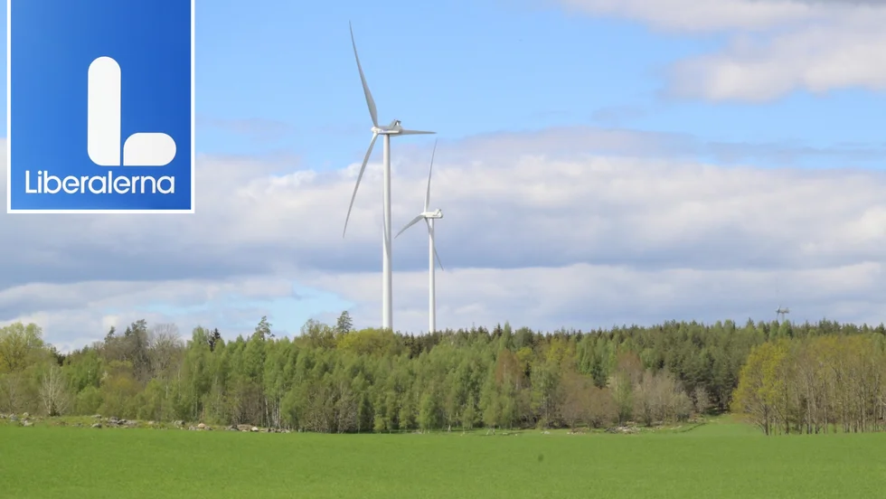Liberalerna i Tjust menar att Västerviks vindbruksplan från 2013 är inaktuell, och inte tar hänsyn till människors boendemiljö.