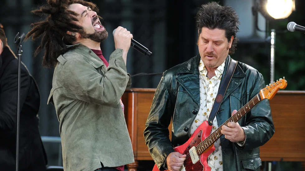 Adam Duritz och David Bryson i Counting Crows spelar i Stockholm 3 mars. Arkivbild.