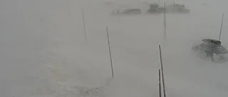 Snöoväder stänger många vägar i Norge