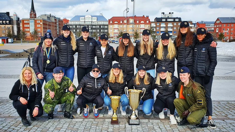 F21 hyllar Luleå basket