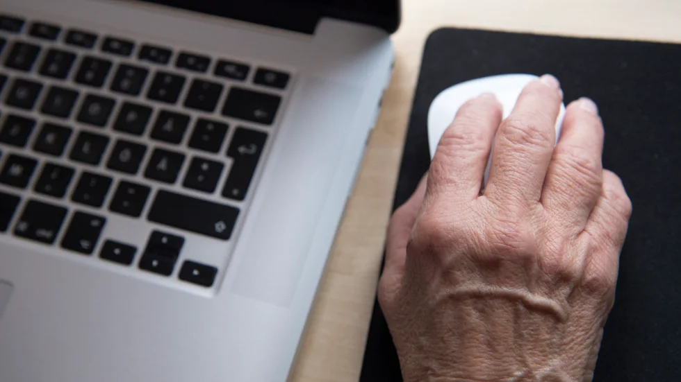 Pensionärer i Strängnäs har utsatts för telefon- och bankbedrägerier av liknande art. Samtliga fem har blivit över 10 000 kronor fattigare.