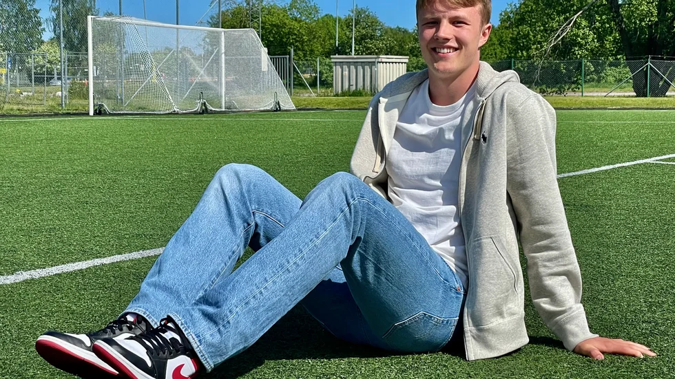 Lugnet före stormen. Gabriel Sandberg grundar med seriespel i Nyköpings BIS innan det kan bli bortamöten på Stadio Olympico i Rom och San Siro i Milan med nyblivna serie A-laget Venezia. Visst, ett hisnande drömscenario – men Sandberg är beredd att ta jobbet för att ta sig dit.