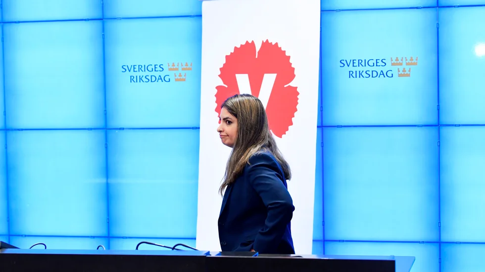 Vänsterpartiets ledning kritiseras internt för att inte prioritera klimatfrågor, på bilden partiledaren Nooshi Dadgostar. Arkivbild.