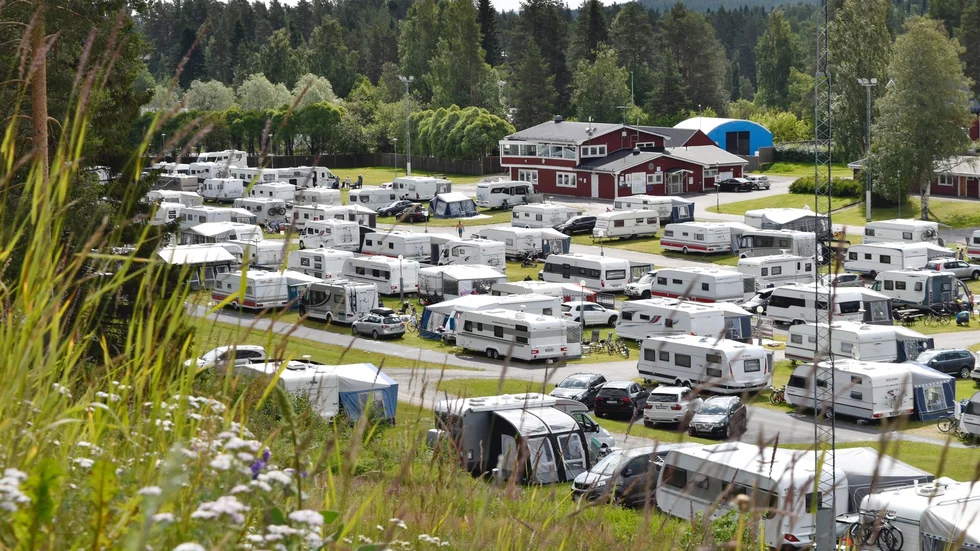 På Skellefteå camping finns i det i dagsläget verkligen ingen brist på campinggäster.