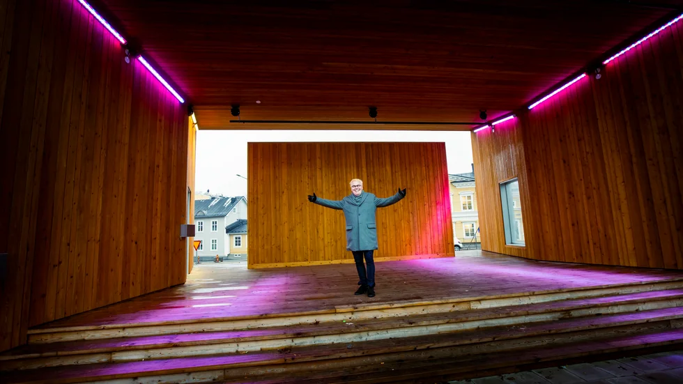 Peppe Bergström Hesselbom är född i Åre och har, som hans själv uttrycker det; "sett snö förut". Han ser framemot sitt jobb som nya kulturchef för Region Norrbotten. "Jag omfamnar Luleå och Norrbotten", säger han och slår ut med armarna.