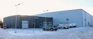 Spelpremiären i nya padelhallen närmar sig – bygget går enligt plan: "Det blir riktigt snyggt"