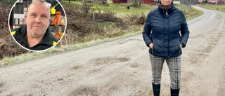 Trafikanter rasar över sönderkörda vägar – Callhammar (L): "Snart blir det hästskjuts"