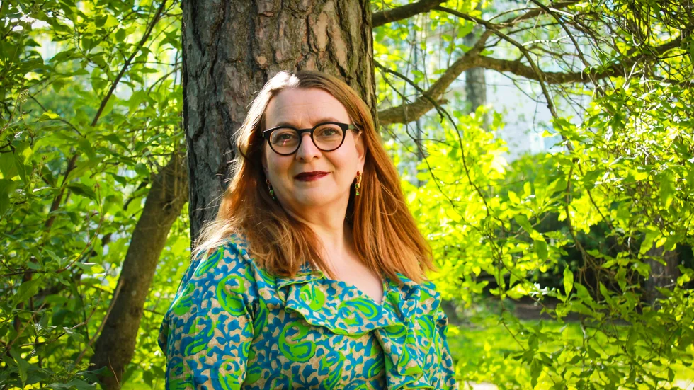 Agneta Rahikainen har skrivit ”Smittans rike – om syfilis i konst, kultur och kropp” med utgångspunkt från sin egen familjehistoria.