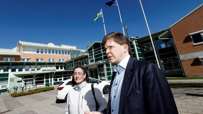 Att snabbt hitta och identifiera våldsbejakande extremism är oerhört viktigt, menar Caroline Unéus och Andreas Norlén.