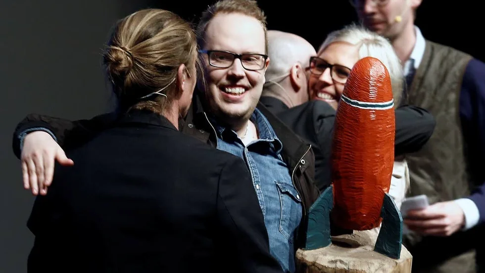Rickard Andersson och Angelica Sandberg tog emot priset för Årets digitala insats på #modig.