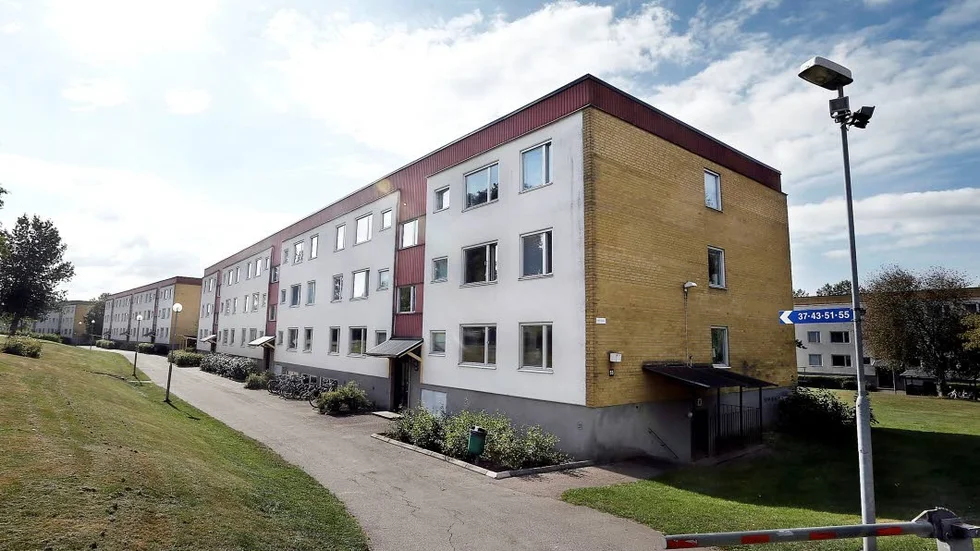 Tellus 1. Omkring 480 lägenheter på Väster, Agneshögsgatan, ägs numera av Samhällsbyggnadsbolaget i Norden AB (SBB).