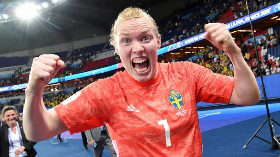 Hedvig Lindahl, 162 landskamper.