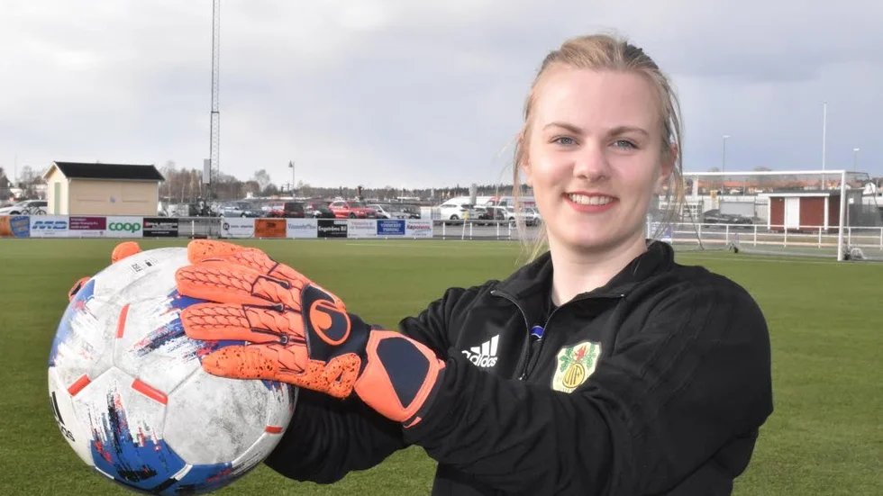 Elin Ryd är redo. På lördag gör hon debut i division ett – mot förra storklubben Jitex.