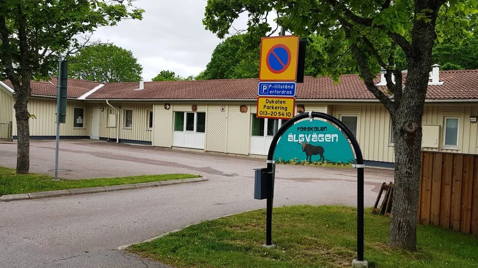 Förskolans ledning hanterade intrånget enligt krisplanen och i samråd med kommunens säkerhetsgrupp, enligt förskolans biträdande chef.