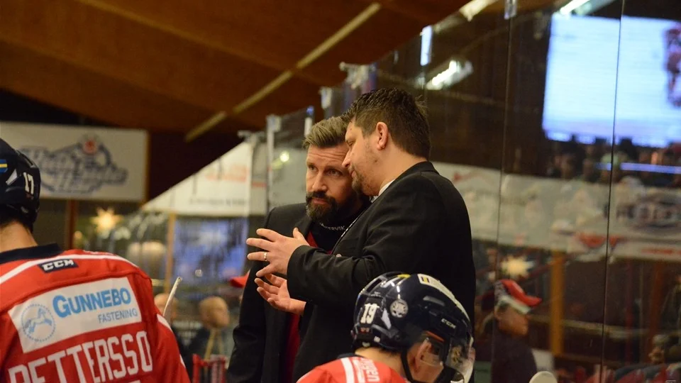 VIK:s assisterande tränare Ragnar Karlsson är ytterst tveksam till en fortsättning i Västervik. Foto: Mikael Kindman