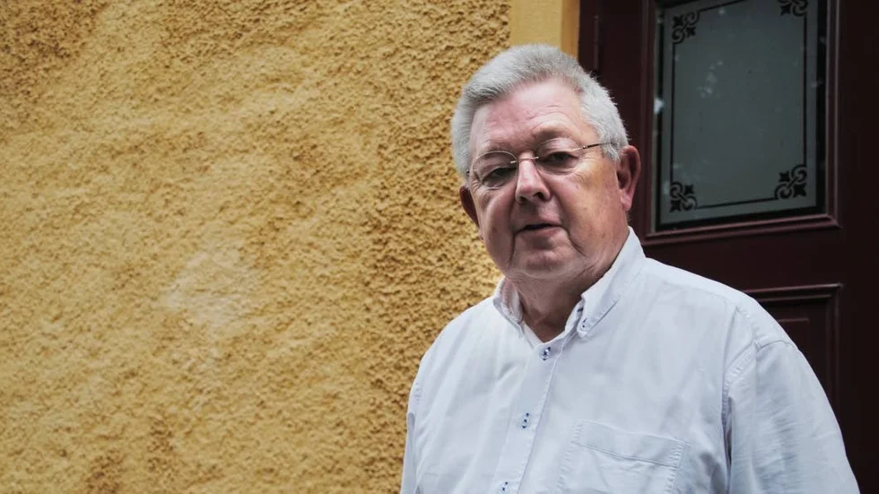 Lång erfarenhet. I 35 år dirigerade Hans Lundgren Linköpings studentsångare. I dag leder han Linköpings damkör. "Jag var inte beredd på att det skulle vara så olika att leda en manskör och en damkör", säger han.