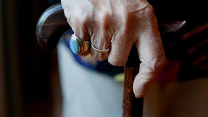 Skurkar. Eva blev bestulen på 
4 000 kornor samt alla guldsmycken hon hade i sin lägenhet. Bilden är tagen vid ett annat tillfälle.