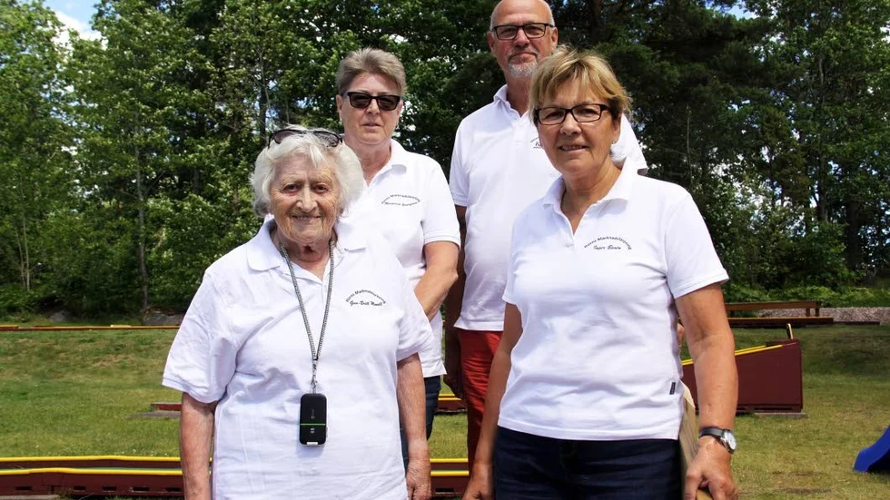 Team. Gun-Britt Monell, Margareta Gustafsson, Kenneth Johansson och Inger Borén är fyra av de elva personer som anordnar marknaden. De har alla olika uppgifter.