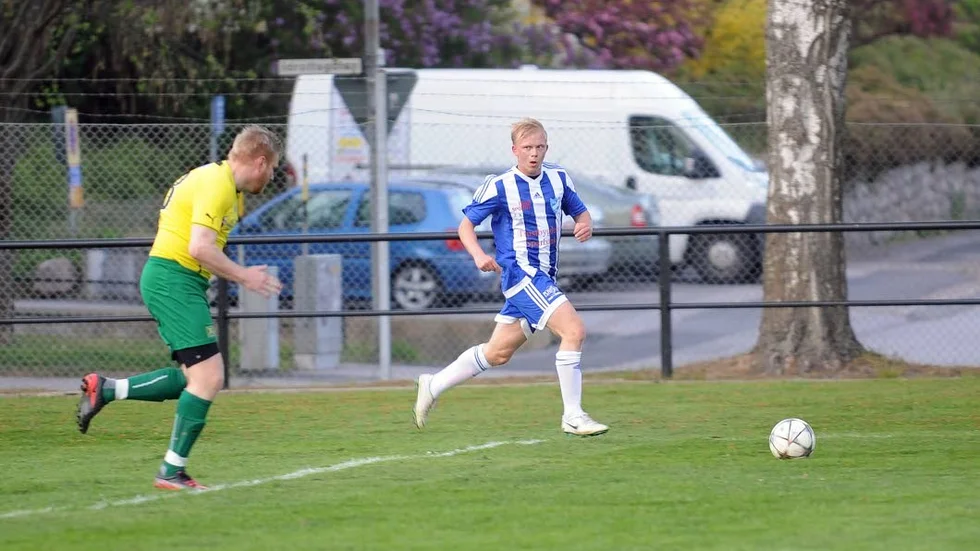 Albin Alfonsson och hans IFK Västervik vann träningsmatchen över IFK Oskarshamn.