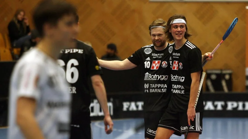 Oskar Hovlund, till höger, är uttagen till Finnkampen i september