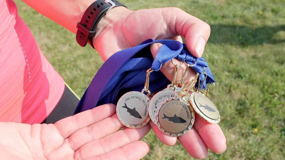 Efter loppet väntade saft och korv. Och, förstås, medalj.