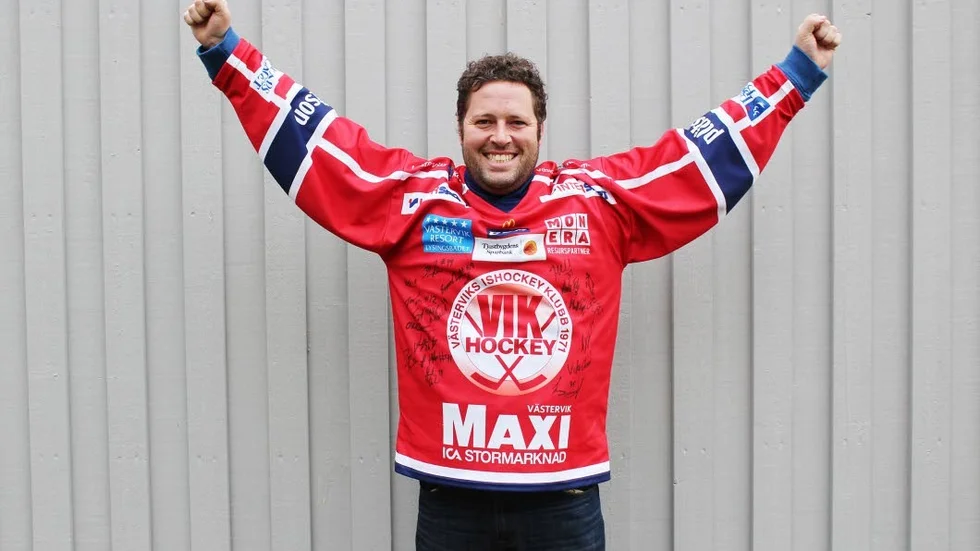 Rugbyspelaren Joel Martin från Australien såg sin allra första ishockeymatch i lördags och har numera att nytt favoritlag.