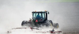 Bedragare sålde bondes traktorer