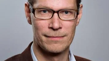 Ingen i Linköping ska behöva vara rädd för att bli gammal, säger Mikael Sanfridsson.