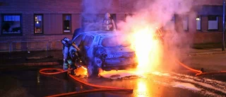 Skum figur sågs vid bilbrand