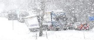 Snön vållar problem i morgontrafiken
