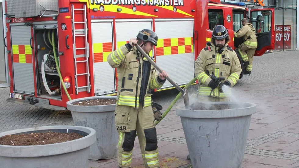 Rök utan eld på Gyllentorget i centrala Linköping.