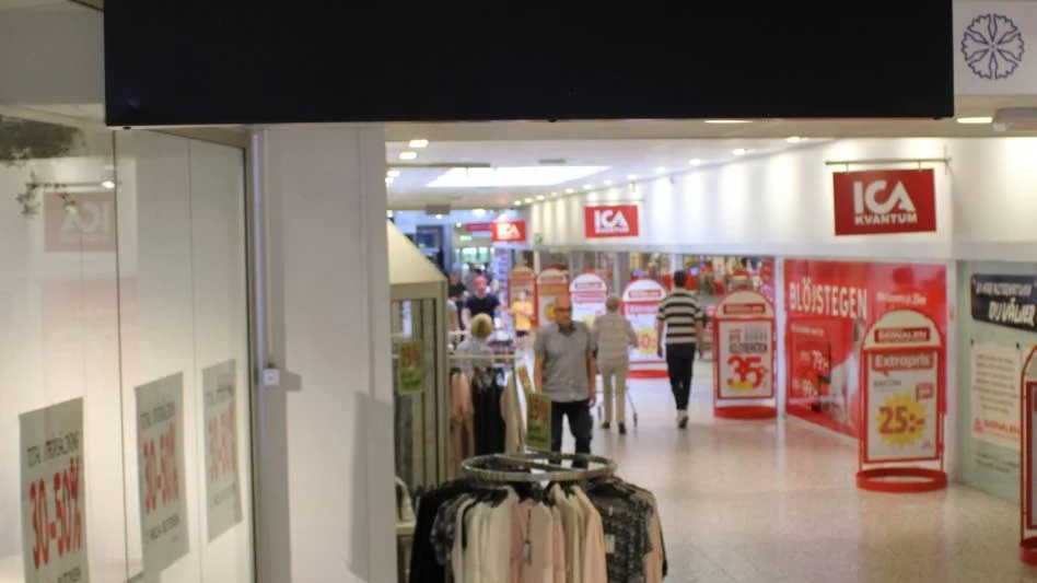 Amatrix. Tar ner skylten efter fyra år.