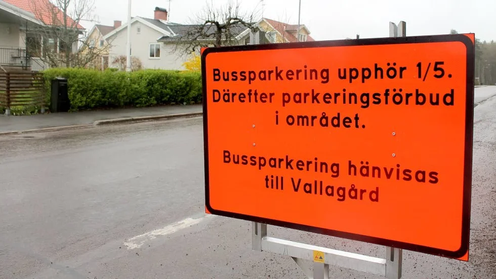 Bussparkeringen på Majgatan upphörde 1 maj. Nu ska bussarna parkeras vid Valla friluftsområde, strax intill minigolfen, istället.