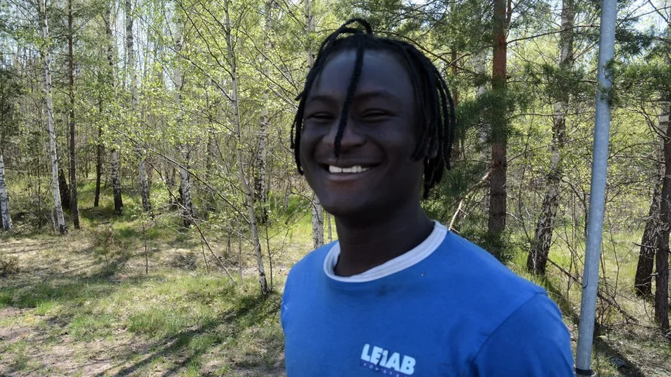 LADDAD ”IBBE”. Abrahim Jabateh lämnade Gullringen och gick tillbaka till Hultsfred. Ikväll möts lagen.  Foto: Torbjörn Allvin