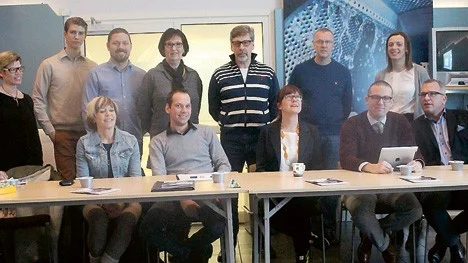 Vill göra industrin mer attraktiv. I går träffades några av regionens största tillverkningsföretag för att diskutera framtidens kompetensförsörjning och Teknikcollege.Övre raden från vänster: Lotta Nilsson, STG, Oskar Eriksson, STG, Marcus Johansson, Glamox Luxo, Anita Storsveen, Glamox Luxo, Sören Stenbäck, Körners Mekaniska, Anders Eriksson, rektor Teknikcollege, Adela Martinovic, Teknikcollege. Nedre raden från vänster: Inger Ekström, Frödinge Mejeri, Klas Steensrum, Frödinge Mejeri, Liselott Hjärpe, Ljunghäll, Rickard Bäck, Teknikcollege och Henning Solli, Ljunghäll.