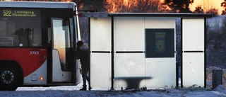 Varför stannar inte bussen längre?