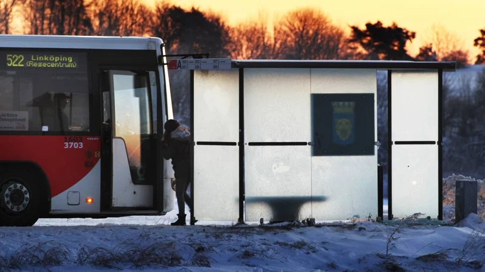 I Linköping har nio av tio invånare nära till en busshållplats. I flera kommuner är det färre än hälften.