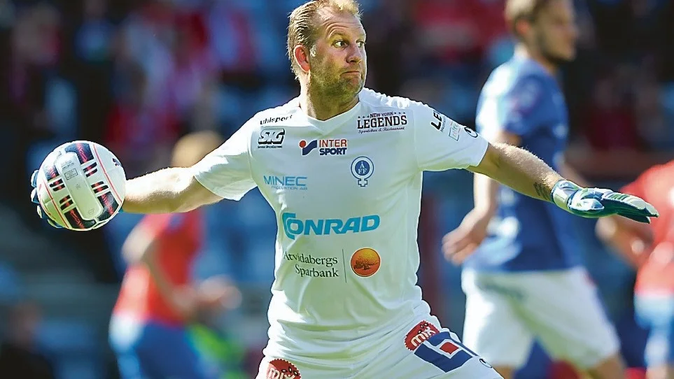 Åtvidabergsikonen Henrik "Fimpen" Gustavsson kan bli utespelare i Horn/Hycklinge. Efter nyår ska han bestämma sig. Foto: Scanpix