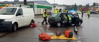 Bilar krockade i korsning