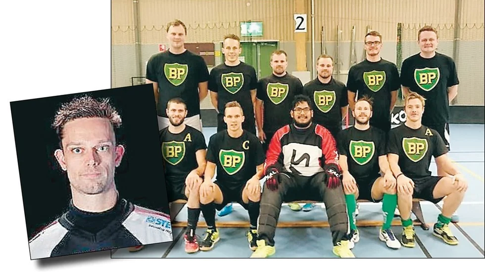 Stora delar av truppen. Övre raden fr v David Johansson, Hampus Thuresson, Jimmy Ekström, Andreas Ekström, Simon Karlsson, Anders Månsson, David Petri Ingemarsson, Daniel Zetterlund, Kristian Methven, Denny Lindegårdh, Johan Kågerö och Pär Johansson.