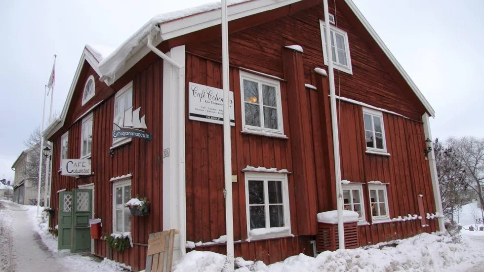 Nu chocksänker Kinda kommun hyran för Café Columbia i hopp om att hitta en ny arrendator.