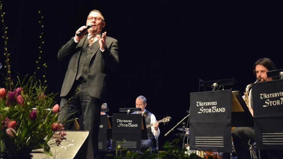 Gästartist. Erik Gullbransson gästade Västerviks storband.