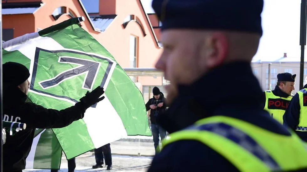 Går att förbjuda. Nordiska motståndsrörelsen demonstrerar i Jönköping.