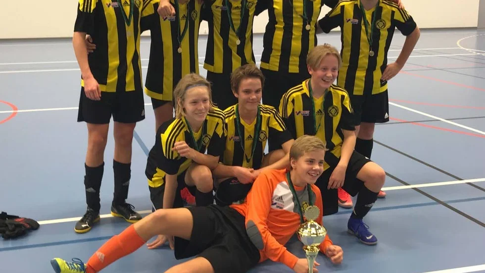 VFF:s lag som segrade i H/T-cupen: Elias Svärd, Oscar Jakobsson, Omar Tarabeih, Amadeus Dunsäter, August Johansson, Måns Karlsson, Melvin Svensson, Jonathan Jonsson, Abdulmajid Abdulmajid.